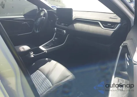 2025 Toyota Rav4 Hybrid Xse z USA, uszkodzony, nr VIN 4T3E6RFV9SU185529